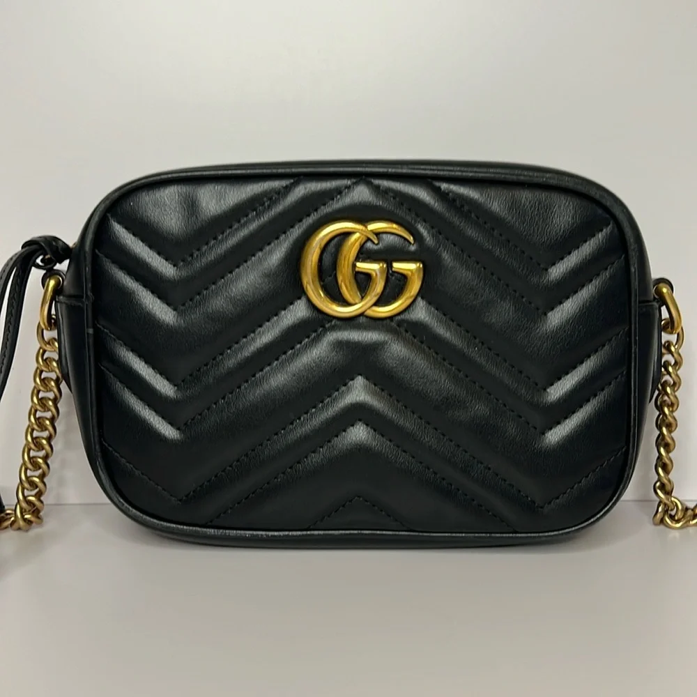 Gucci Mini Marmont Black with gold hardware - Picture 1 of 16